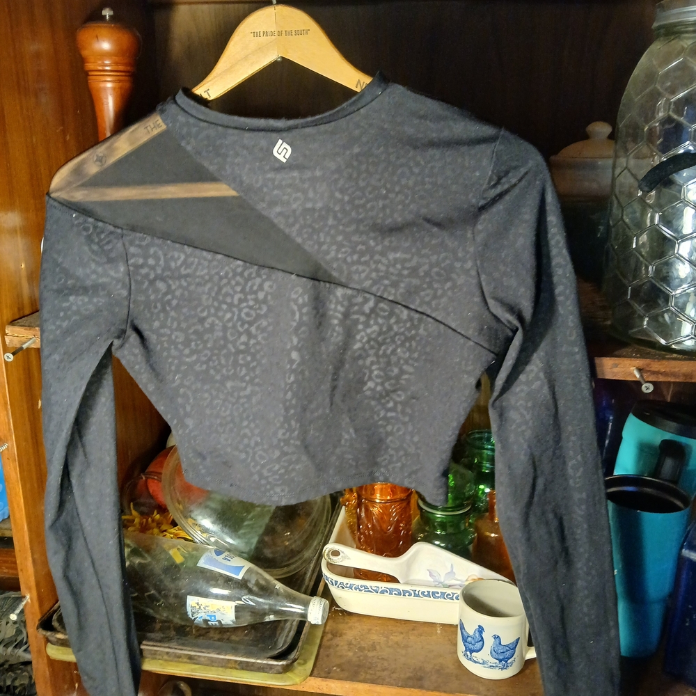 Elegant Gray Patterned Long Sleeve Crop Top